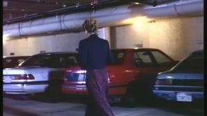 Кадры из фильма Розы мертвы / Acting on Impulse (1993)