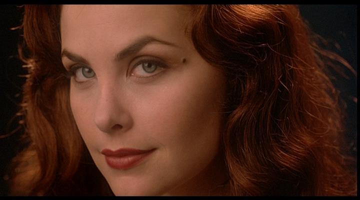 Кадр из фильма Елена в ящике / Boxing Helena (1993)