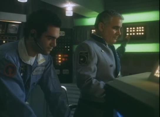 Кадр из фильма Спасательный челнок / Lifepod (1993)