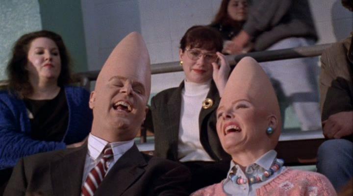 Кадр из фильма Яйцеголовые / Coneheads (1993)