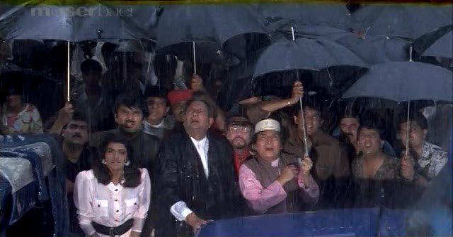 Кадр из фильма Цветок и пламя / Phool Aur Angaar (1993)