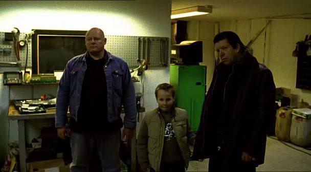 Кадр из фильма Дилер 2 / Pusher II (2004)