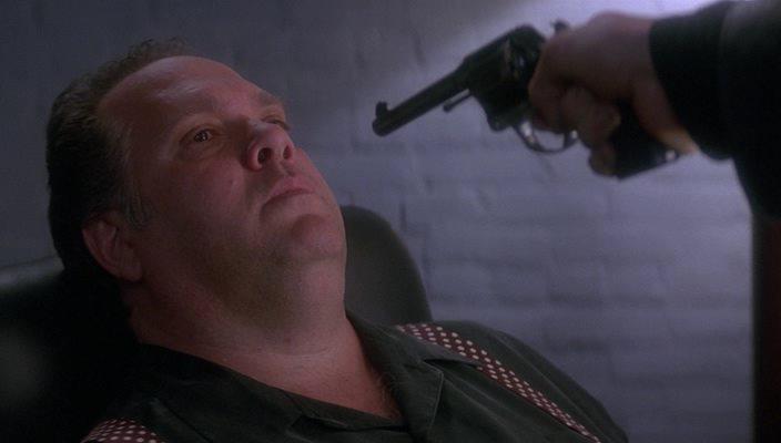 Кадр из фильма Бесплатные деньги / Money for Nothing (1993)