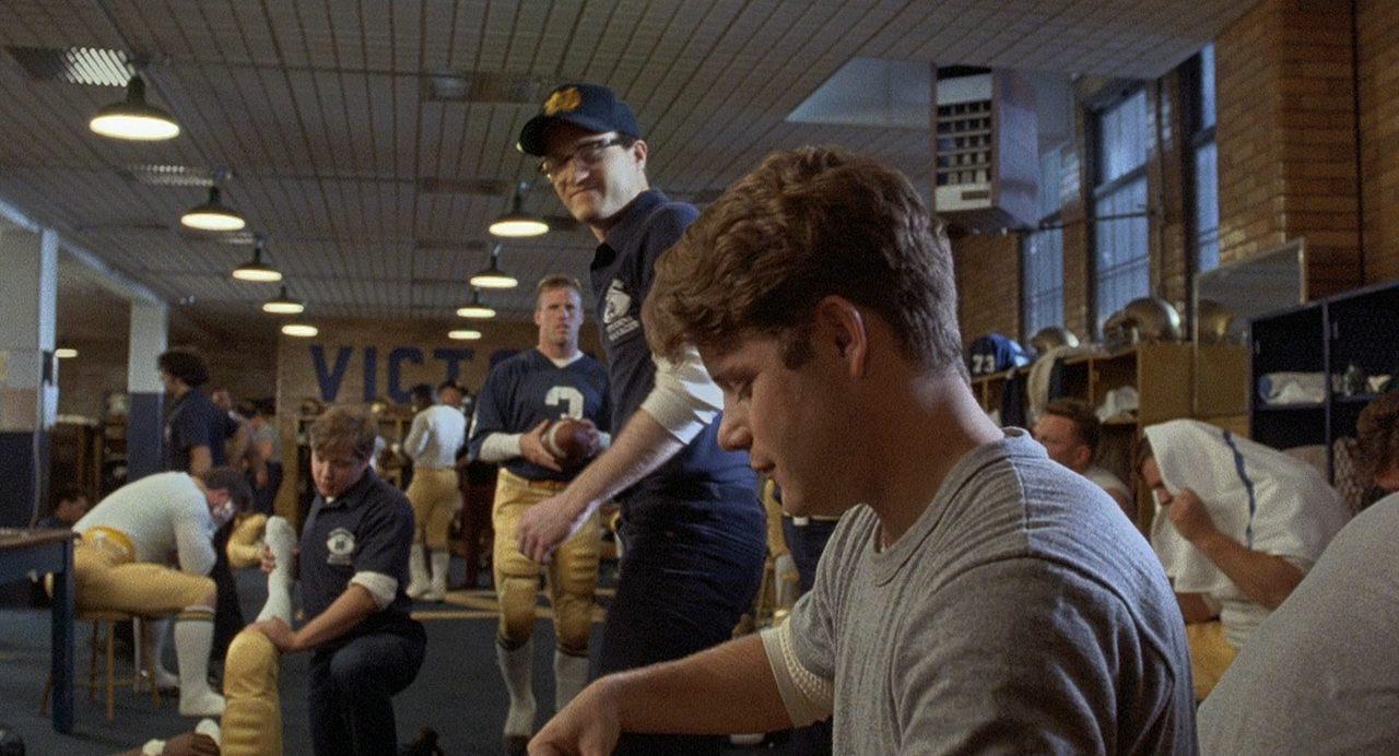 Кадр из фильма Руди / Rudy (1993)