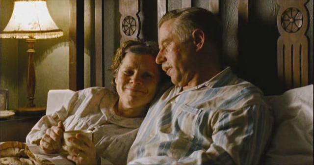 Кадр из фильма Вера Дрейк / Vera Drake (2004)