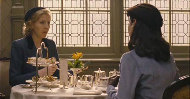 Кадр из фильма Вера Дрейк / Vera Drake (2004)