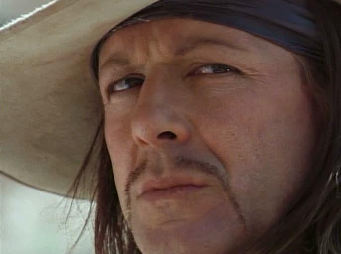 Кадр из фильма Последний изгой / The Last Outlaw (1993)