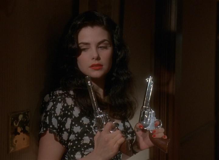 Кадр из фильма Фатальный инстинкт / Fatal Instinct (1993)