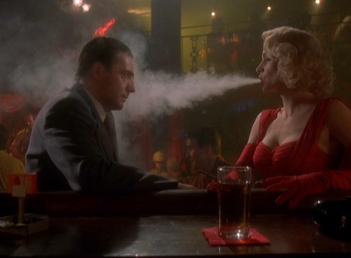 Кадр из фильма Фатальный инстинкт / Fatal Instinct (1993)