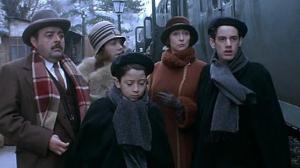 Кадры из фильма Змея в кулаке / Vipère au poing (2004)