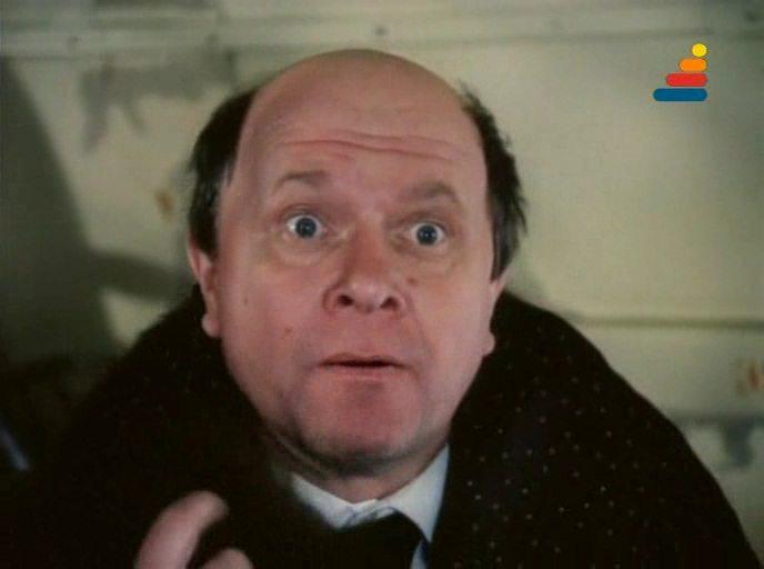 Кадр из фильма Самолёт летит в Россию (1994)