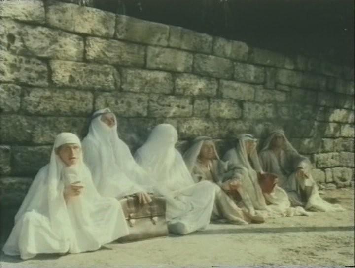Кадр из фильма Самолёт летит в Россию (1994)