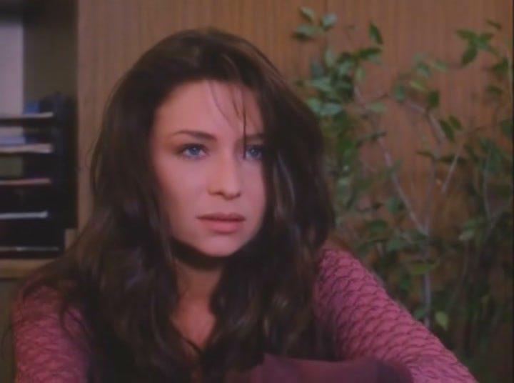 Кадр из фильма Под семью замками / Under lock and key (1994)