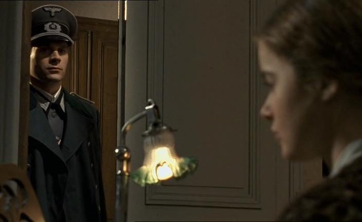Кадр из фильма Молчание моря / Le silence de la mer (2004)