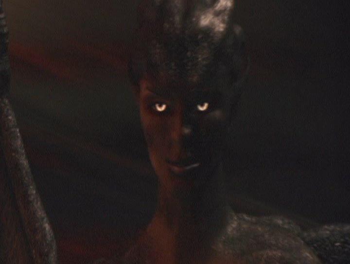 Кадр из фильма Черный свет / Darklight (2004)