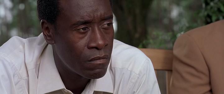 Кадр из фильма Отель Руанда / Hotel Rwanda (2004)