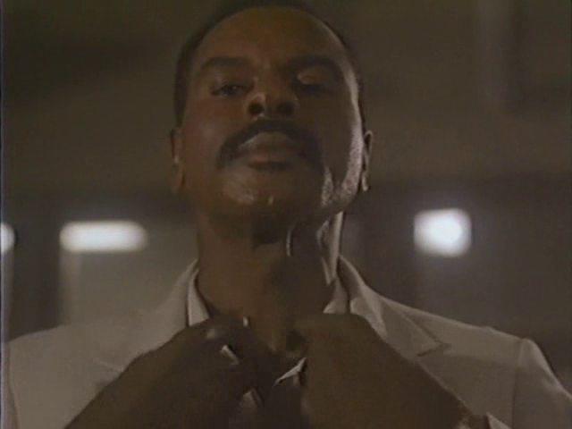 Кадр из фильма Красные клетки / Deep Red (1994)