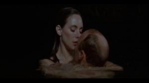 Кадры из фильма Фарфоровая луна / China Moon (1994)