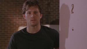Кадры из фильма Почти труп / Almost Dead (1994)