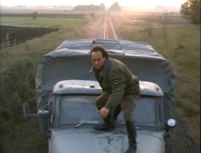 Кадр из фильма Секретный агент Ройс / Royce (1994)