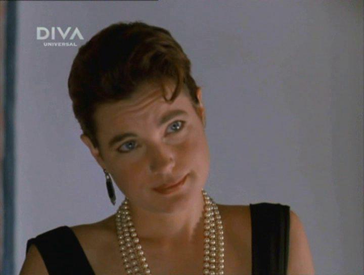 Кадр из фильма Услуга / The Favor (1994)