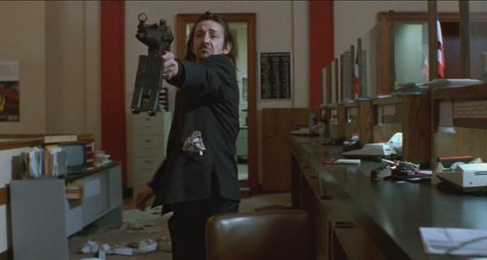 Кадр из фильма Убить Зои / Killing Zoe (1994)