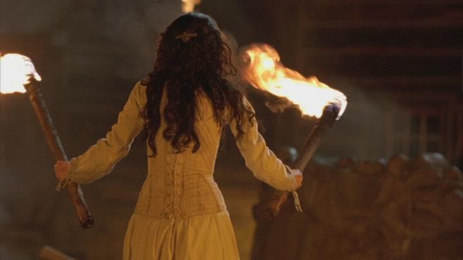 Кадр из фильма Рождение оборотня / Ginger Snaps Back: The Beginning (2004)