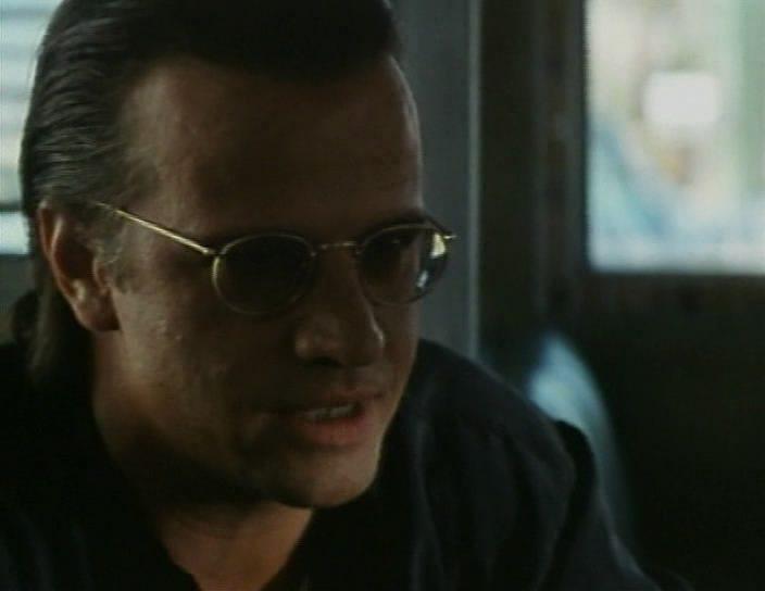 Кадр из фильма Цветок у дороги / The Road Killers (1994)