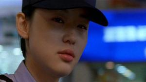 Кадры из фильма Порыв Ветра / Nae yeojachingureul sogaehabnida (2004)