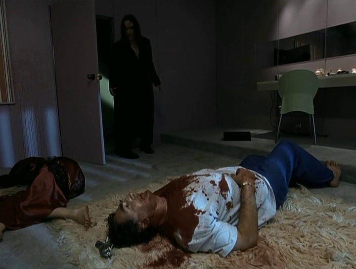 Кадр из фильма Мертвый сезон / Out of season (2004)