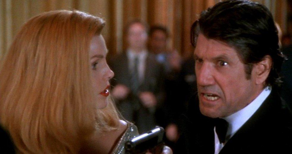 Кадр из фильма Голый пистолет 33 1/3: последний выпад / Naked Gun 33 1/3: The Final Insult (1994)