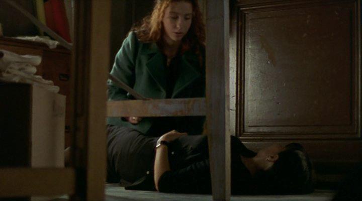 Кадр из фильма Вышивальщицы / Brodeuses (2004)