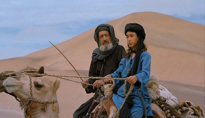 Кадр из фильма Рожденный в песках / Suna no onna (2004)