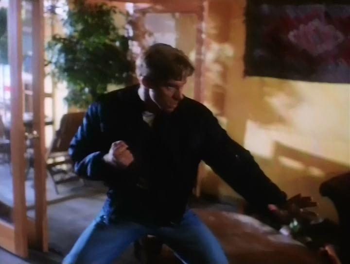 Кадр из фильма Смертоносная мишень / Deadly Target (1994)