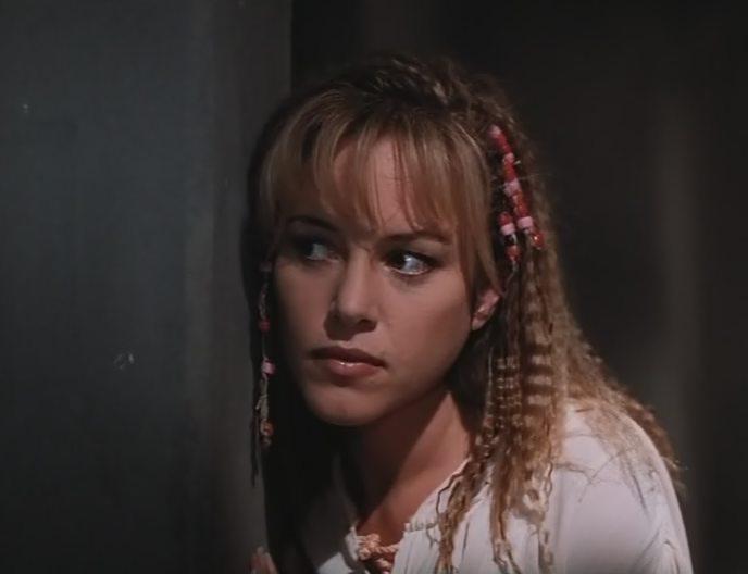 Кадр из фильма Никогда не сдавайся / Never Say Die (1994)
