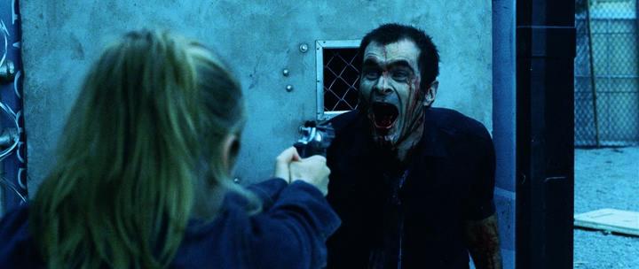 Кадр из фильма Рассвет мертвецов / Dawn of the Dead (2004)