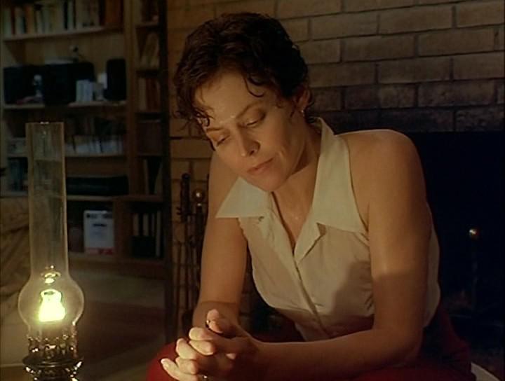 Кадр из фильма Смерть и девушка / Death and the Maiden (1994)