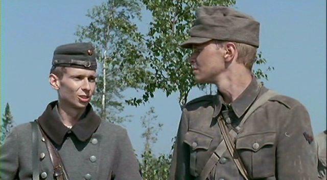 Кадр из фильма Вдали от линии фронта / Framom främsta linjen (2004)