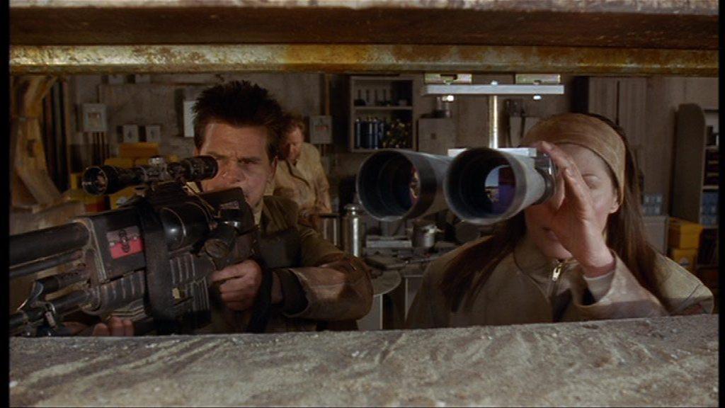 Кадр из фильма Крикуны: 1 - 2 / Screamers (1995)