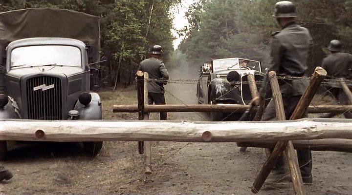 Кадр из фильма Операция «Валькирия» / Stauffenberg (2004)
