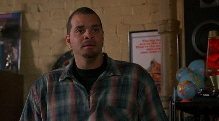 Кадр из фильма Гость / Houseguest (1995)