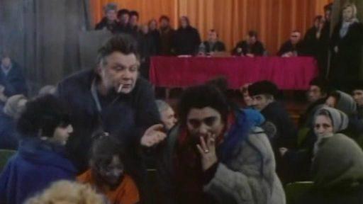 Кадр из фильма Курочка Ряба (1995)