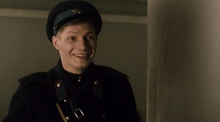 Кадр из фильма Красное небо. Черный снег (2004)