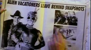 Кадры из фильма Там / Out There (1995)