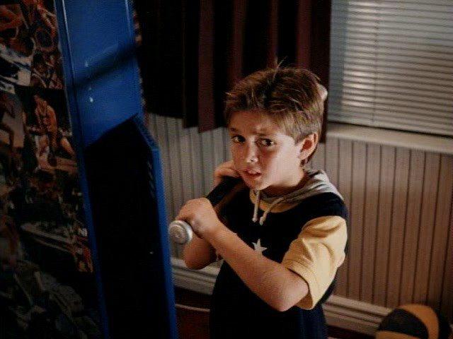 Кадр из фильма Клуб домашних детективов / Clubhouse Detectives (1996)