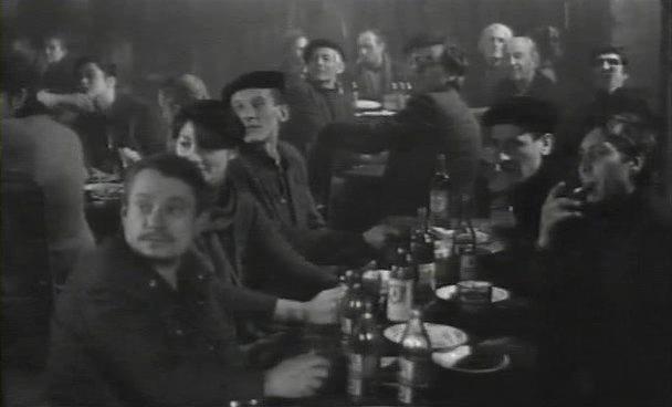 Кадр из фильма Ветер над городом (1996)