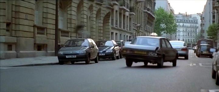 Кадр из фильма Требуется корректное поведение / Tenue correcte exigée (1997)