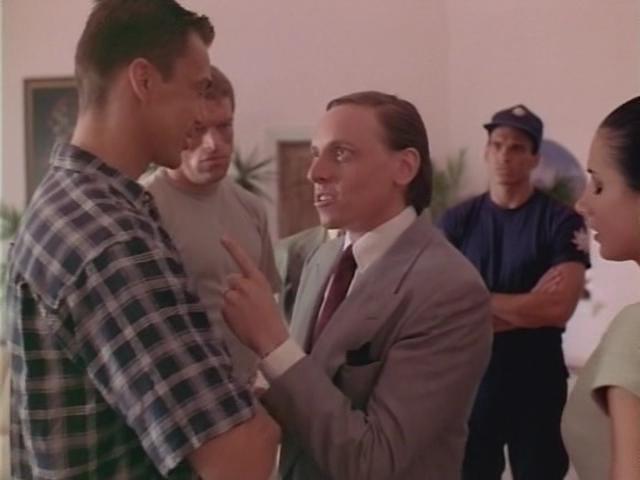 Кадр из фильма Главная мишень / Perfect Target (1997)
