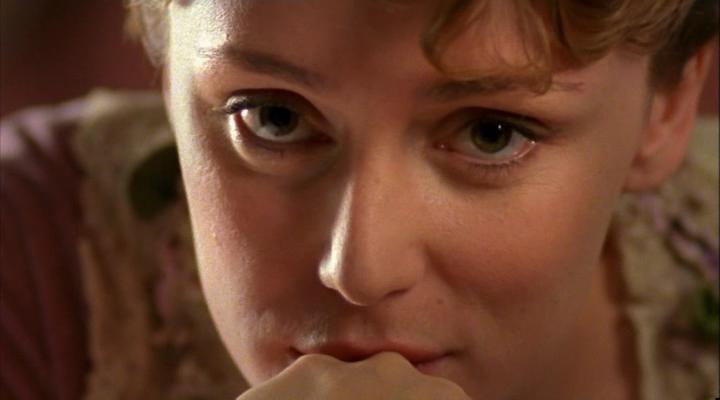 Кадр из фильма Бархатные ножки / Tipping the Velvet (2002)