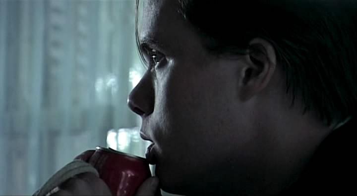 Кадр из фильма Одним глазком / My Little Eye (2002)